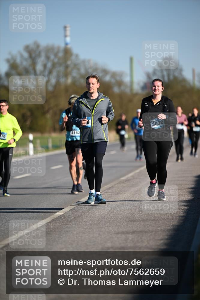 06.04.2025 - 44. Internationalen Wilhelmsburger Insellauf Dr. Thomas Lammeyer http://msf.ph/oto/7562659 06.04.2025 09:37:24 Laufen 4162, 3032 meine-sportfotos.de