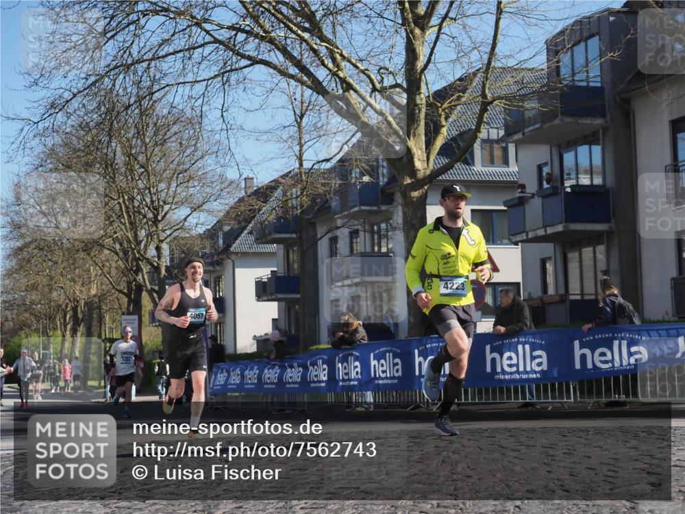06.04.2025 - 44. Internationalen Wilhelmsburger Insellauf Luisa Fischer http://msf.ph/oto/7562743 06.04.2025 10:31:46 Ziel 4057, 4223 meine-sportfotos.de