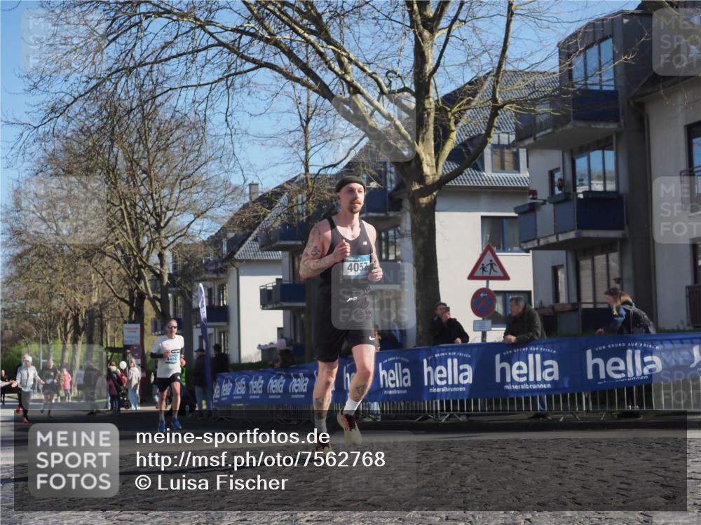 06.04.2025 - 44. Internationalen Wilhelmsburger Insellauf Luisa Fischer http://msf.ph/oto/7562768 06.04.2025 10:31:47 Ziel 4484, 4057 meine-sportfotos.de
