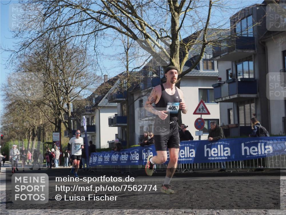 06.04.2025 - 44. Internationalen Wilhelmsburger Insellauf Luisa Fischer http://msf.ph/oto/7562774 06.04.2025 10:31:47 Ziel 4057, 4484 meine-sportfotos.de