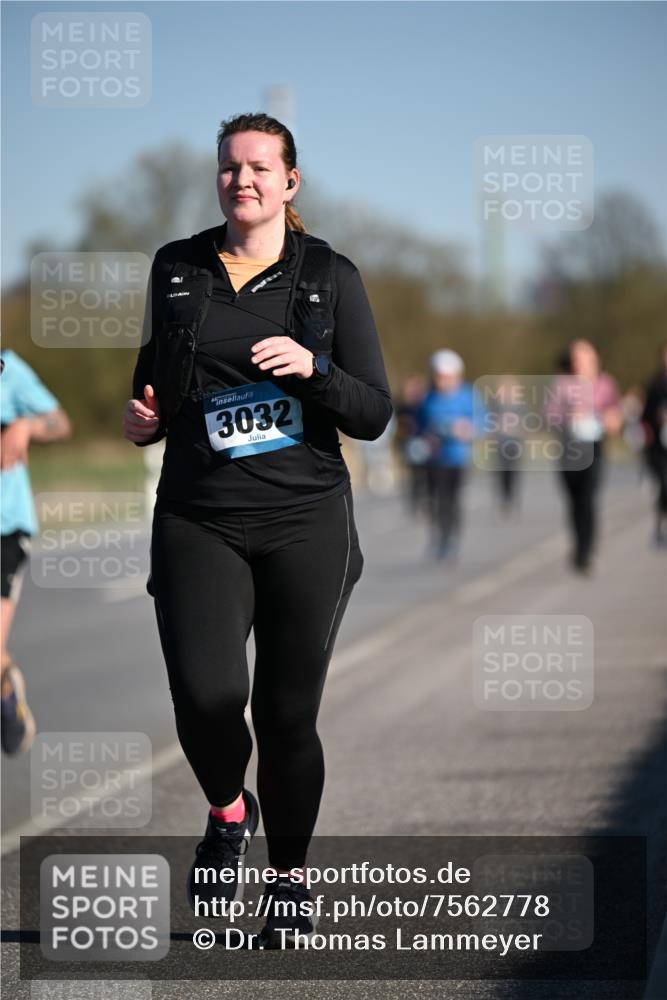 06.04.2025 - 44. Internationalen Wilhelmsburger Insellauf Dr. Thomas Lammeyer http://msf.ph/oto/7562778 06.04.2025 09:37:29 Laufen 3032 meine-sportfotos.de