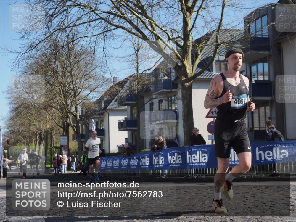 06.04.2025 - 44. Internationalen Wilhelmsburger Insellauf Luisa Fischer http://msf.ph/oto/7562783 06.04.2025 10:31:48 Ziel 4484, 4057 meine-sportfotos.de