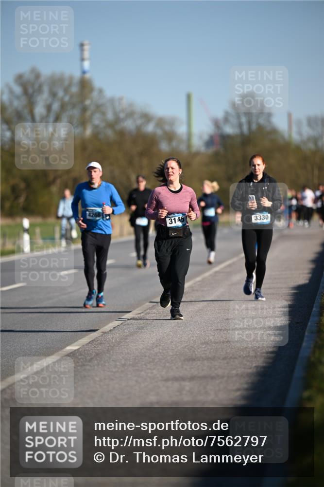 06.04.2025 - 44. Internationalen Wilhelmsburger Insellauf Dr. Thomas Lammeyer http://msf.ph/oto/7562797 06.04.2025 09:37:34 Laufen 3145, 3330 meine-sportfotos.de