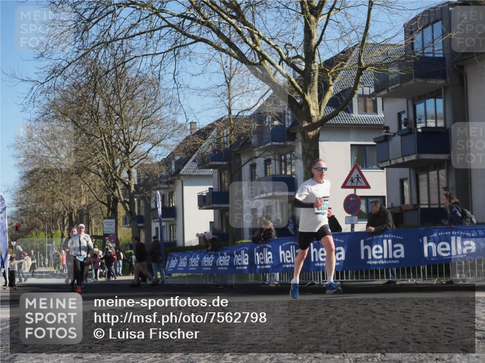 06.04.2025 - 44. Internationalen Wilhelmsburger Insellauf Luisa Fischer http://msf.ph/oto/7562798 06.04.2025 10:31:50 Ziel 4484 meine-sportfotos.de