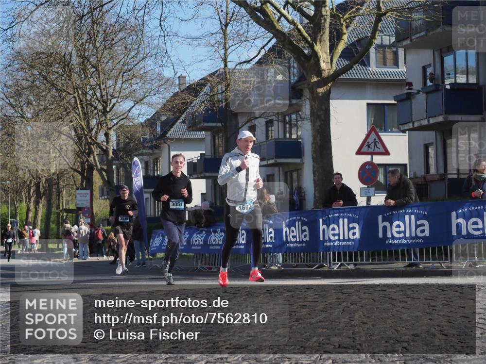 06.04.2025 - 44. Internationalen Wilhelmsburger Insellauf Luisa Fischer http://msf.ph/oto/7562810 06.04.2025 10:31:52 Ziel 3545, 3051, 4602 meine-sportfotos.de