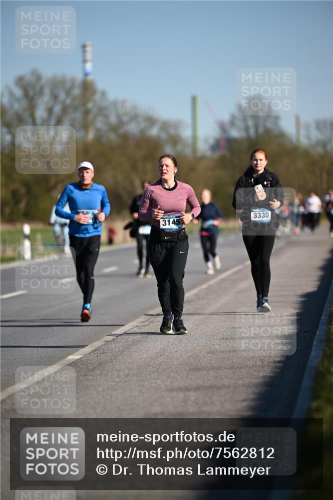 06.04.2025 - 44. Internationalen Wilhelmsburger Insellauf Dr. Thomas Lammeyer http://msf.ph/oto/7562812 06.04.2025 09:37:35 Laufen 3330, 3145 meine-sportfotos.de