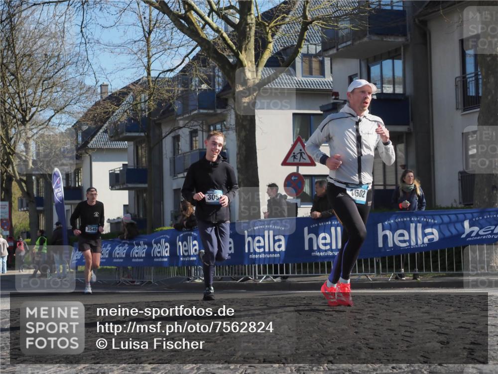 06.04.2025 - 44. Internationalen Wilhelmsburger Insellauf Luisa Fischer http://msf.ph/oto/7562824 06.04.2025 10:31:53 Ziel 3545, 305, 4602 meine-sportfotos.de