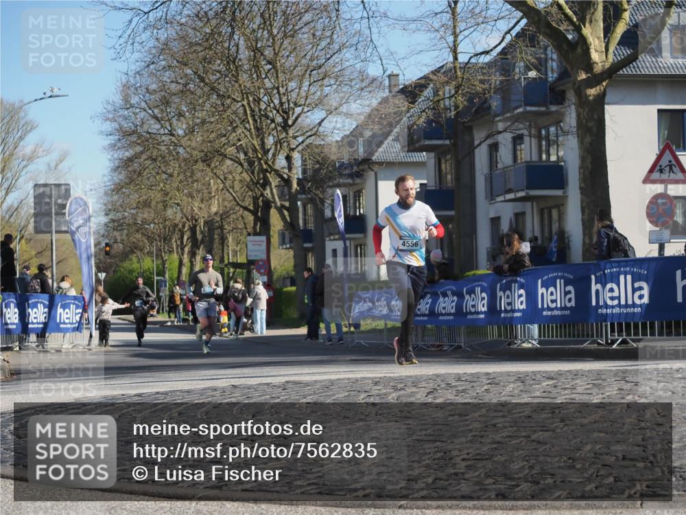 06.04.2025 - 44. Internationalen Wilhelmsburger Insellauf Luisa Fischer http://msf.ph/oto/7562835 06.04.2025 10:32:08 Ziel 5092, 4556 meine-sportfotos.de