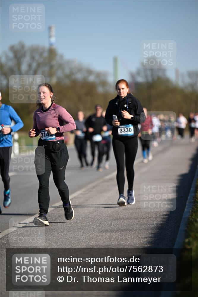 06.04.2025 - 44. Internationalen Wilhelmsburger Insellauf Dr. Thomas Lammeyer http://msf.ph/oto/7562873 06.04.2025 09:37:37 Laufen 314, 3330 meine-sportfotos.de
