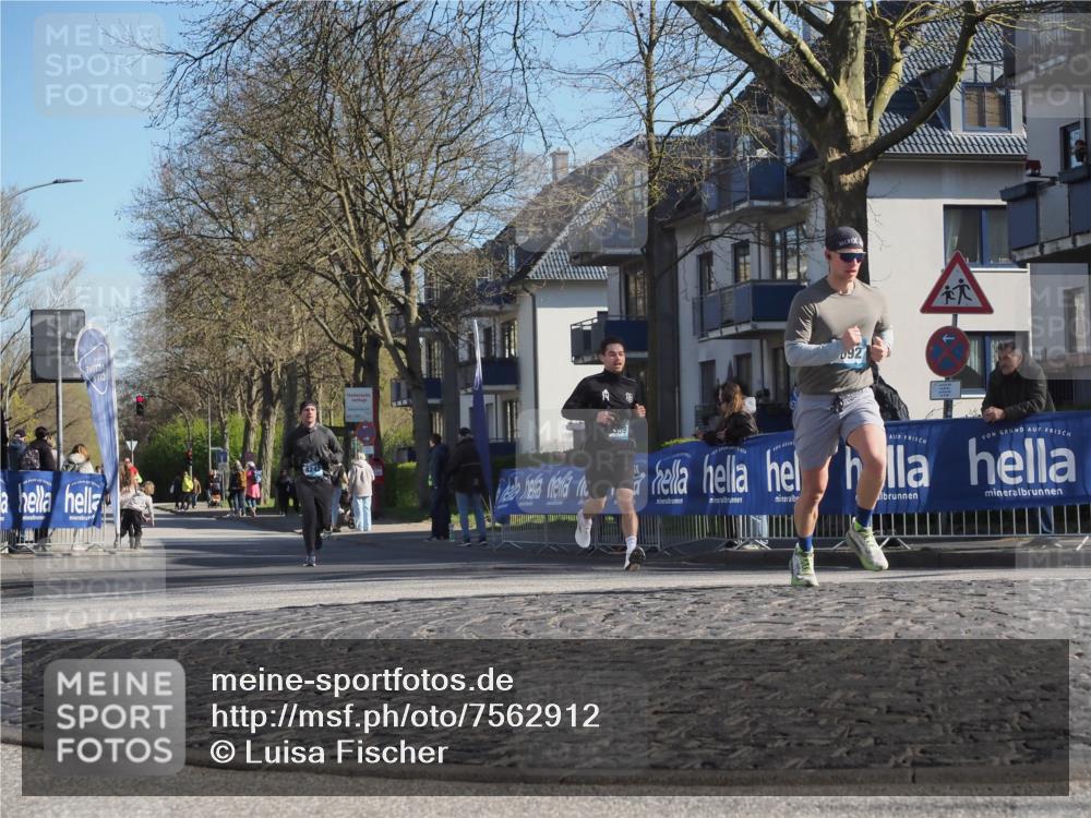 06.04.2025 - 44. Internationalen Wilhelmsburger Insellauf Luisa Fischer http://msf.ph/oto/7562912 06.04.2025 10:32:12 Ziel 092, 559 meine-sportfotos.de