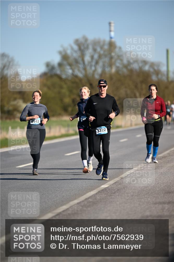 06.04.2025 - 44. Internationalen Wilhelmsburger Insellauf Dr. Thomas Lammeyer http://msf.ph/oto/7562939 06.04.2025 09:37:44 Laufen 4142, 3322 meine-sportfotos.de