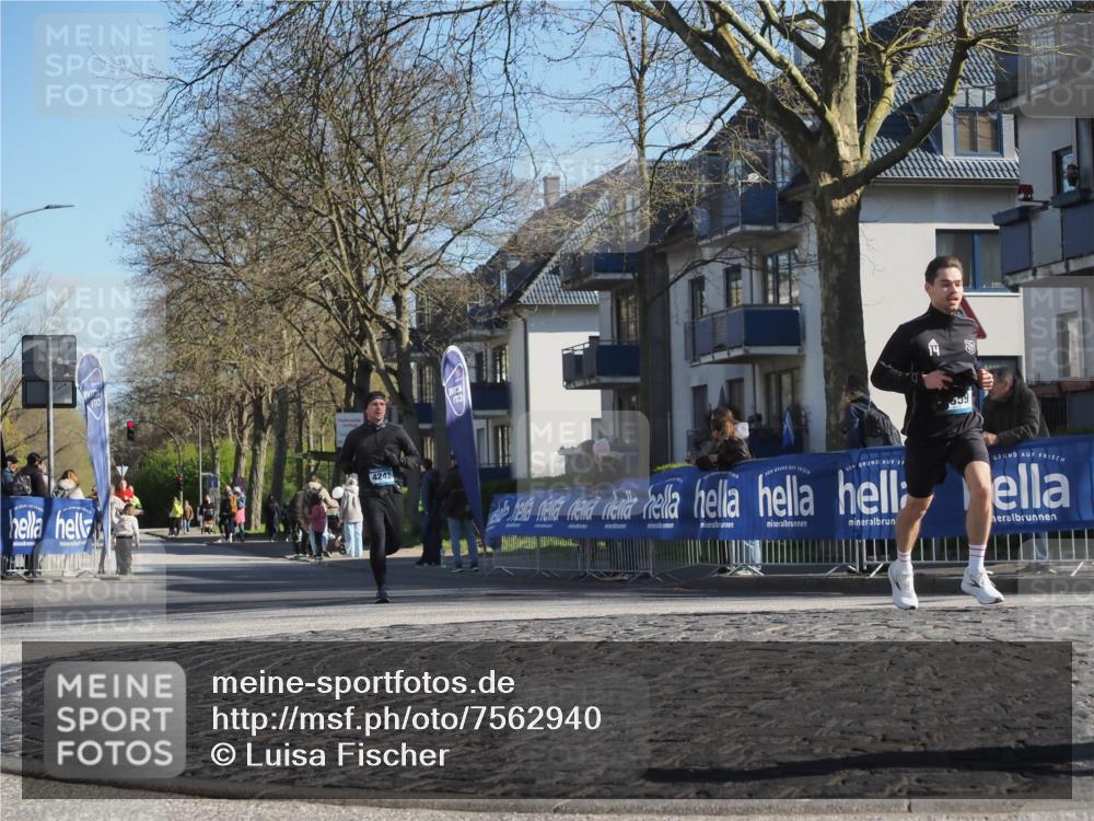 06.04.2025 - 44. Internationalen Wilhelmsburger Insellauf Luisa Fischer http://msf.ph/oto/7562940 06.04.2025 10:32:13 Ziel 4242, 14 meine-sportfotos.de