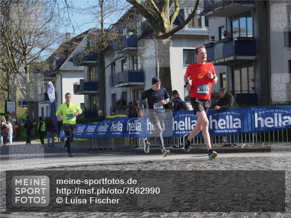 06.04.2025 - 44. Internationalen Wilhelmsburger Insellauf Luisa Fischer http://msf.ph/oto/7562990 06.04.2025 10:32:25 Ziel 5002, 3650, 5086 meine-sportfotos.de