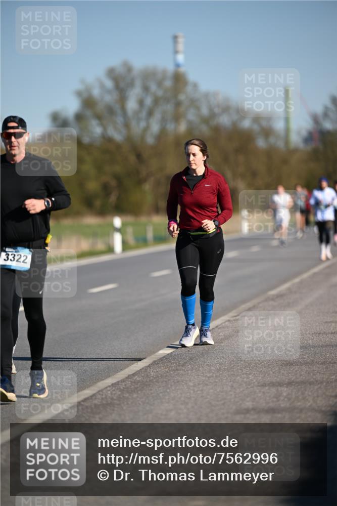 06.04.2025 - 44. Internationalen Wilhelmsburger Insellauf Dr. Thomas Lammeyer http://msf.ph/oto/7562996 06.04.2025 09:37:47 Laufen 3322 meine-sportfotos.de