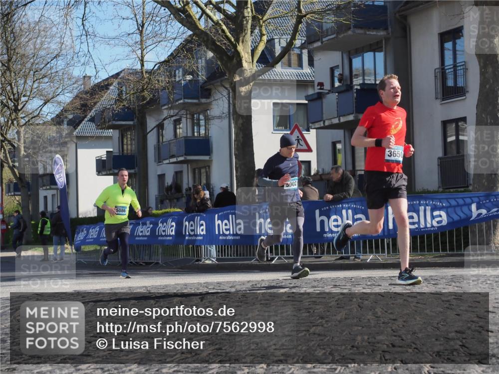 06.04.2025 - 44. Internationalen Wilhelmsburger Insellauf Luisa Fischer http://msf.ph/oto/7562998 06.04.2025 10:32:25 Ziel 5086, 5002, 3650 meine-sportfotos.de