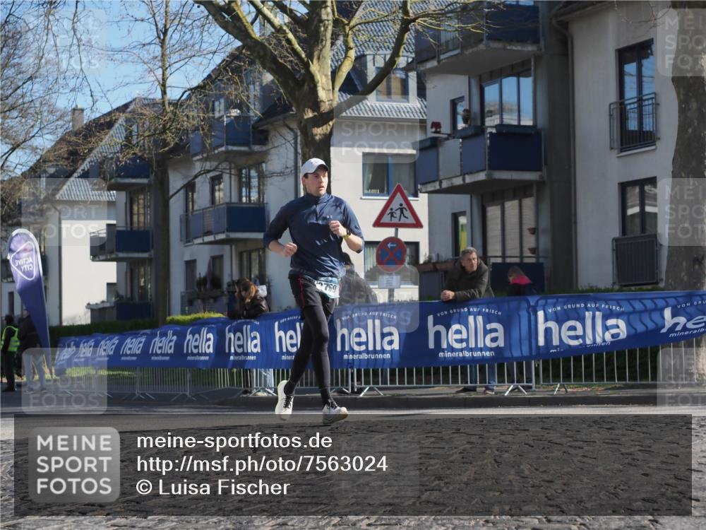 06.04.2025 - 44. Internationalen Wilhelmsburger Insellauf Luisa Fischer http://msf.ph/oto/7563024 06.04.2025 10:32:36 Ziel 260 meine-sportfotos.de