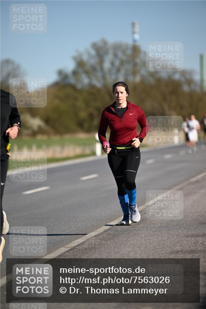 06.04.2025 - 44. Internationalen Wilhelmsburger Insellauf Dr. Thomas Lammeyer http://msf.ph/oto/7563026 06.04.2025 09:37:48 Laufen  meine-sportfotos.de