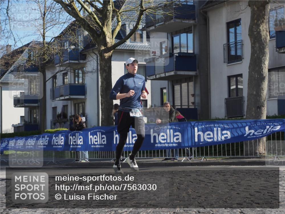 06.04.2025 - 44. Internationalen Wilhelmsburger Insellauf Luisa Fischer http://msf.ph/oto/7563030 06.04.2025 10:32:37 Ziel 3769 meine-sportfotos.de
