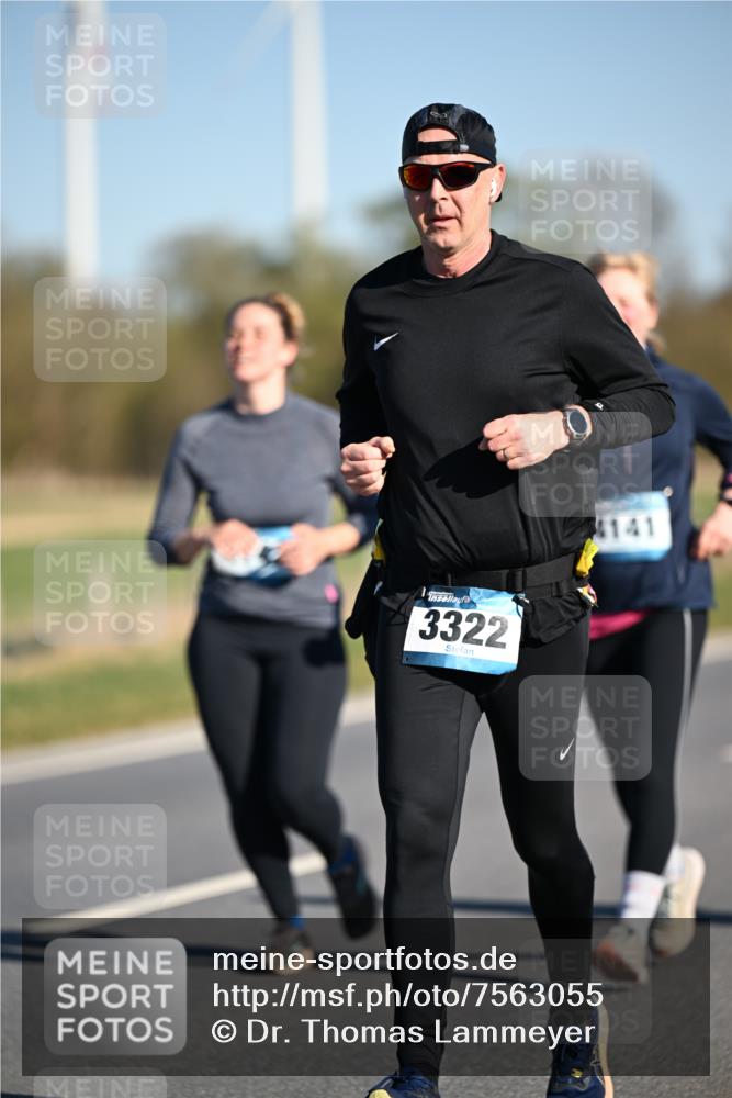 06.04.2025 - 44. Internationalen Wilhelmsburger Insellauf Dr. Thomas Lammeyer http://msf.ph/oto/7563055 06.04.2025 09:37:50 Laufen 3322, 4141 meine-sportfotos.de