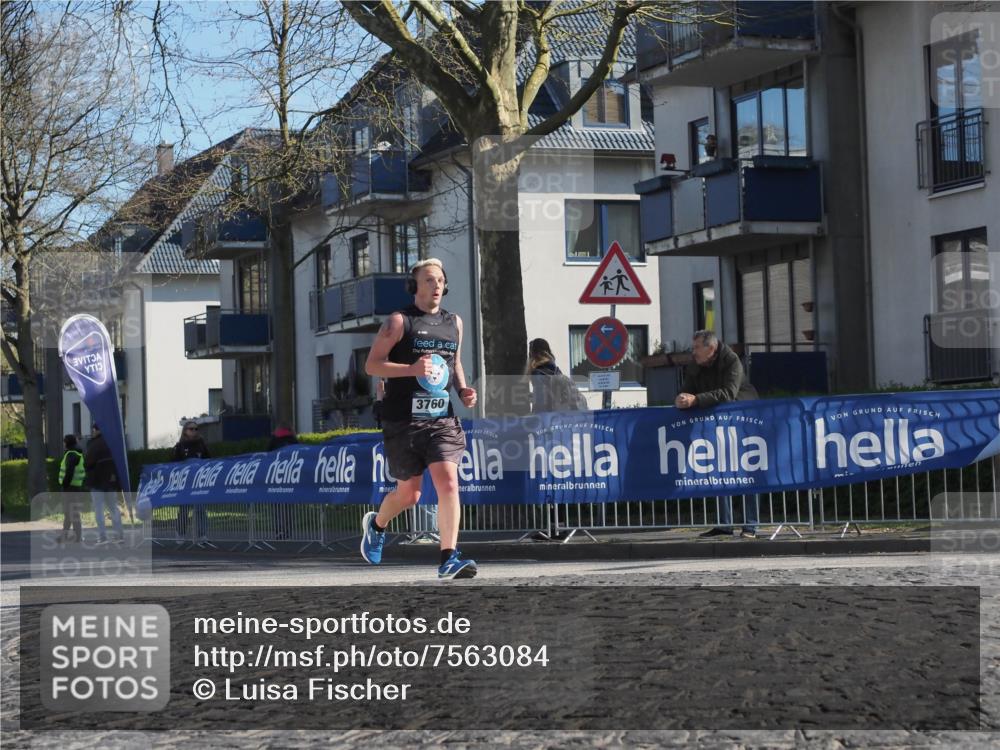 06.04.2025 - 44. Internationalen Wilhelmsburger Insellauf Luisa Fischer http://msf.ph/oto/7563084 06.04.2025 10:32:49 Ziel 3760 meine-sportfotos.de