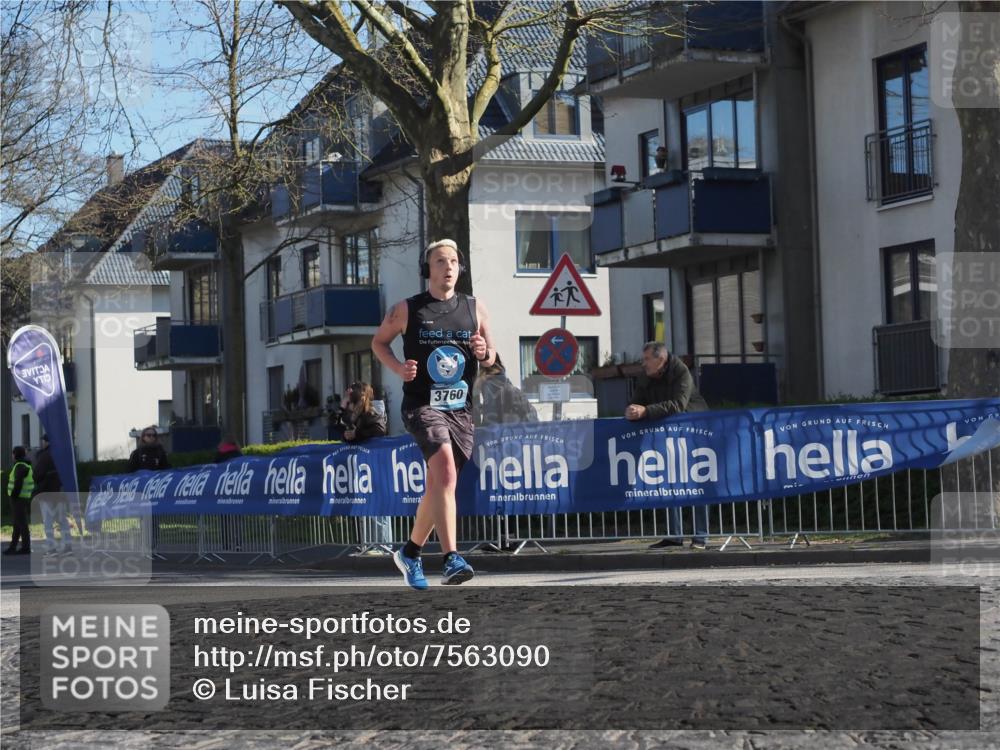 06.04.2025 - 44. Internationalen Wilhelmsburger Insellauf Luisa Fischer http://msf.ph/oto/7563090 06.04.2025 10:32:50 Ziel 3760 meine-sportfotos.de