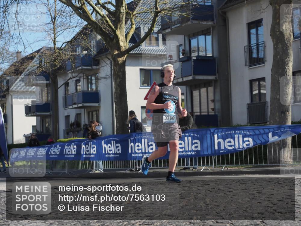 06.04.2025 - 44. Internationalen Wilhelmsburger Insellauf Luisa Fischer http://msf.ph/oto/7563103 06.04.2025 10:32:50 Ziel 3760 meine-sportfotos.de