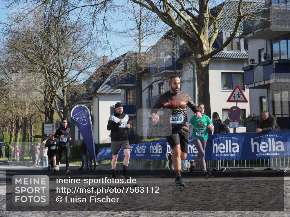 06.04.2025 - 44. Internationalen Wilhelmsburger Insellauf Luisa Fischer http://msf.ph/oto/7563112 06.04.2025 10:33:01 Ziel 747, 3564, 4400, 5026 meine-sportfotos.de