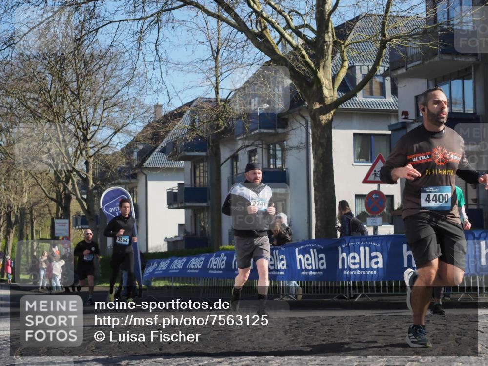 06.04.2025 - 44. Internationalen Wilhelmsburger Insellauf Luisa Fischer http://msf.ph/oto/7563125 06.04.2025 10:33:02 Ziel 3234, 3747, 3564, 4400 meine-sportfotos.de