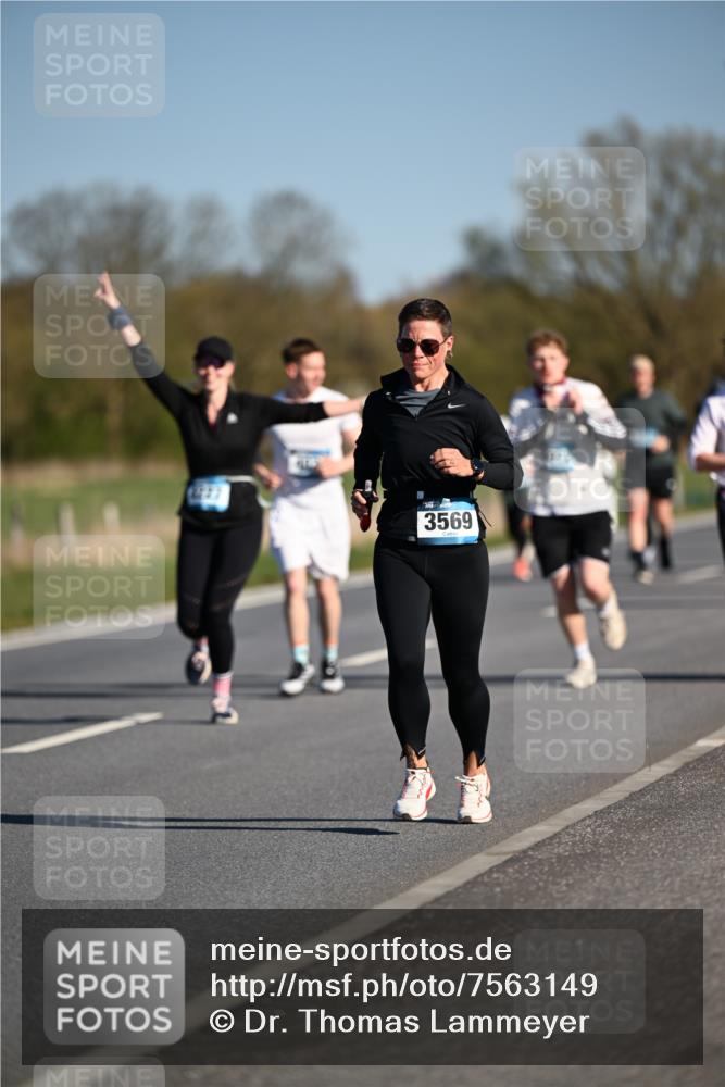 06.04.2025 - 44. Internationalen Wilhelmsburger Insellauf Dr. Thomas Lammeyer http://msf.ph/oto/7563149 06.04.2025 09:38:07 Laufen 3569 meine-sportfotos.de