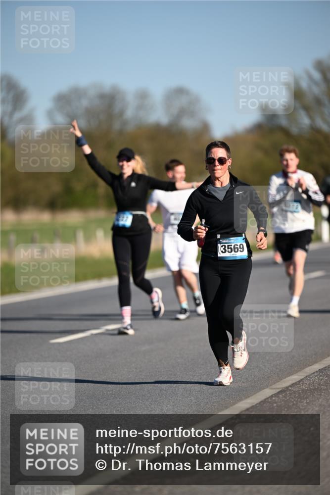 06.04.2025 - 44. Internationalen Wilhelmsburger Insellauf Dr. Thomas Lammeyer http://msf.ph/oto/7563157 06.04.2025 09:38:07 Laufen 3569 meine-sportfotos.de