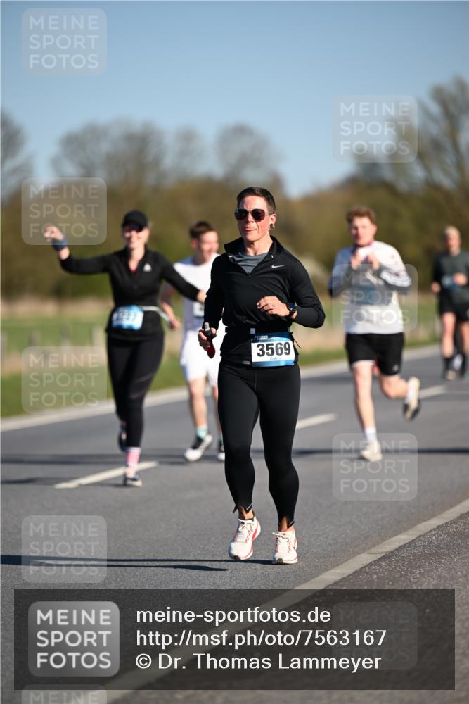 06.04.2025 - 44. Internationalen Wilhelmsburger Insellauf Dr. Thomas Lammeyer http://msf.ph/oto/7563167 06.04.2025 09:38:07 Laufen 3569 meine-sportfotos.de