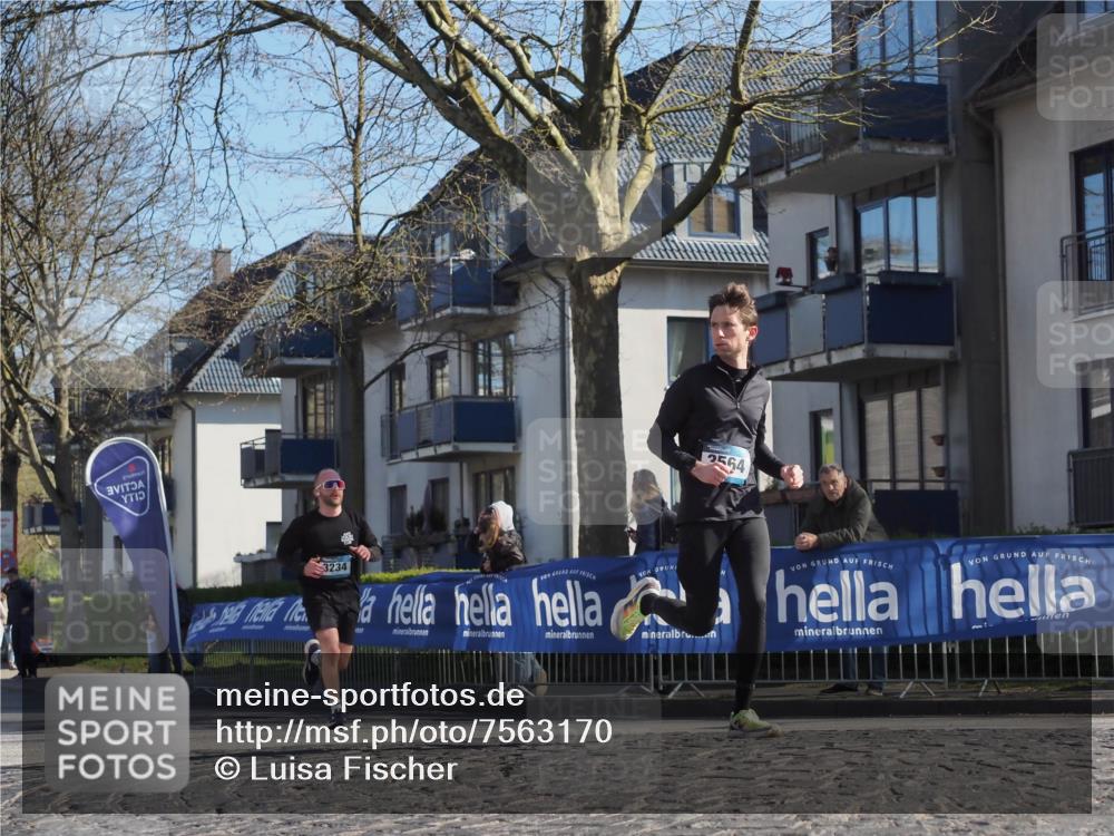 06.04.2025 - 44. Internationalen Wilhelmsburger Insellauf Luisa Fischer http://msf.ph/oto/7563170 06.04.2025 10:33:05 Ziel 3234, 2564 meine-sportfotos.de