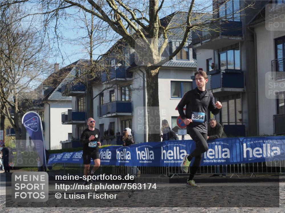 06.04.2025 - 44. Internationalen Wilhelmsburger Insellauf Luisa Fischer http://msf.ph/oto/7563174 06.04.2025 10:33:05 Ziel 3564, 3234 meine-sportfotos.de