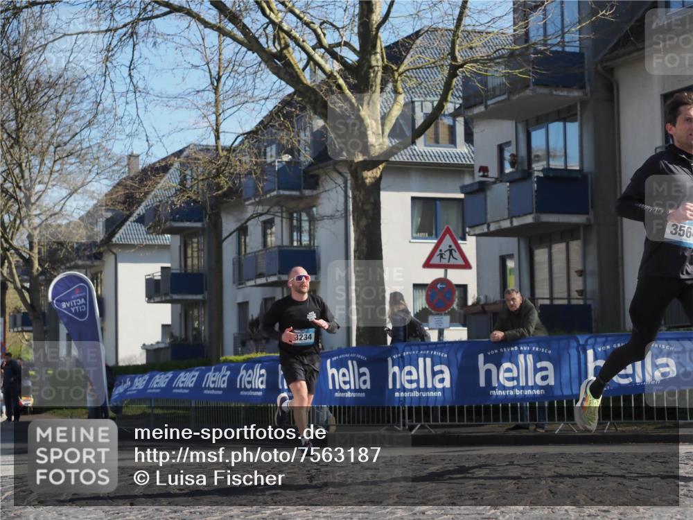 06.04.2025 - 44. Internationalen Wilhelmsburger Insellauf Luisa Fischer http://msf.ph/oto/7563187 06.04.2025 10:33:05 Ziel 3234, 356 meine-sportfotos.de