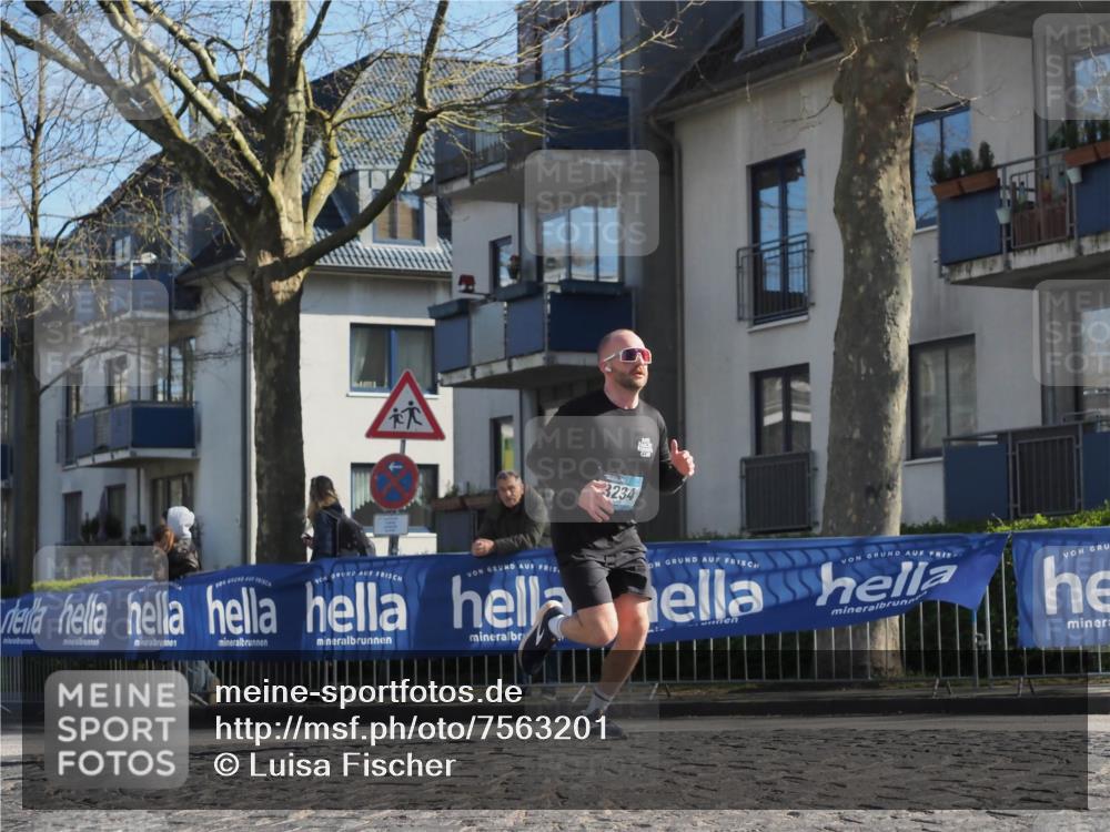06.04.2025 - 44. Internationalen Wilhelmsburger Insellauf Luisa Fischer http://msf.ph/oto/7563201 06.04.2025 10:33:06 Ziel 3234 meine-sportfotos.de