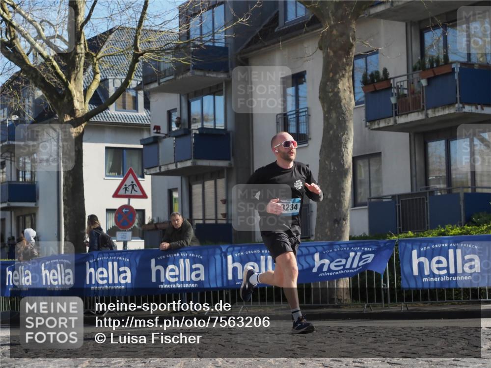 06.04.2025 - 44. Internationalen Wilhelmsburger Insellauf Luisa Fischer http://msf.ph/oto/7563206 06.04.2025 10:33:07 Ziel 3234 meine-sportfotos.de