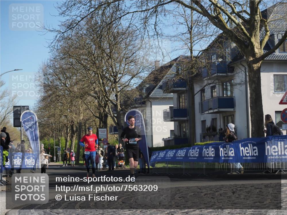 06.04.2025 - 44. Internationalen Wilhelmsburger Insellauf Luisa Fischer http://msf.ph/oto/7563209 06.04.2025 10:33:08 Ziel 4531, 4186 meine-sportfotos.de