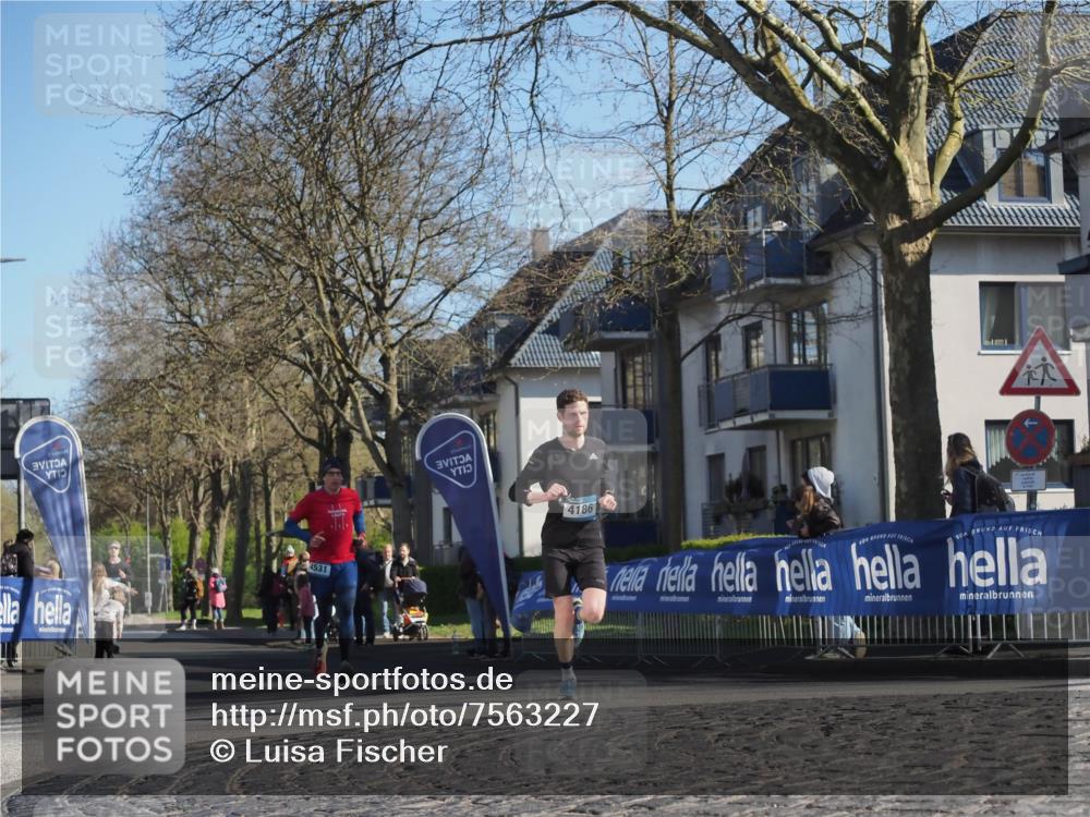 06.04.2025 - 44. Internationalen Wilhelmsburger Insellauf Luisa Fischer http://msf.ph/oto/7563227 06.04.2025 10:33:09 Ziel 4531, 4186 meine-sportfotos.de