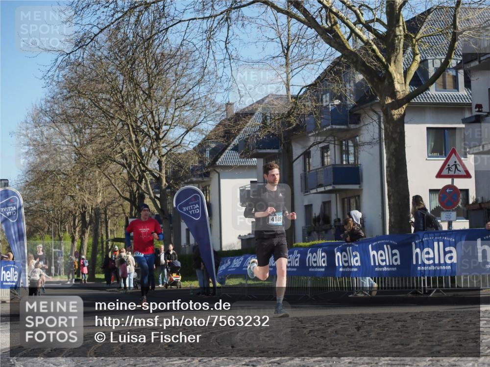 06.04.2025 - 44. Internationalen Wilhelmsburger Insellauf Luisa Fischer http://msf.ph/oto/7563232 06.04.2025 10:33:09 Ziel 453, 4186 meine-sportfotos.de