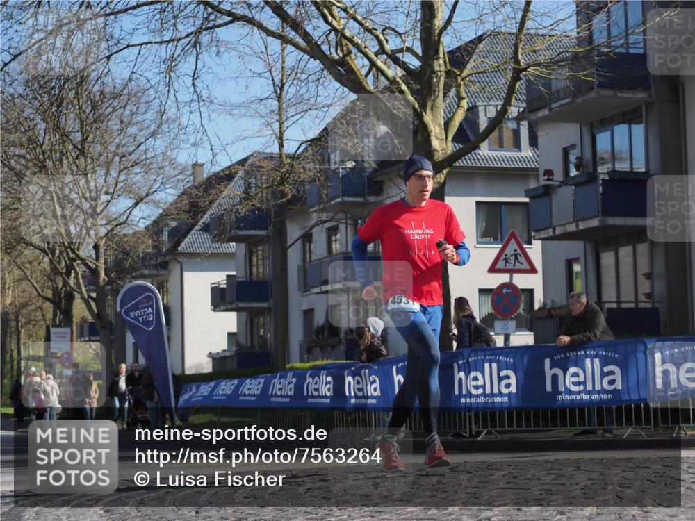 06.04.2025 - 44. Internationalen Wilhelmsburger Insellauf Luisa Fischer http://msf.ph/oto/7563264 06.04.2025 10:33:12 Ziel 453, 1, 2 meine-sportfotos.de