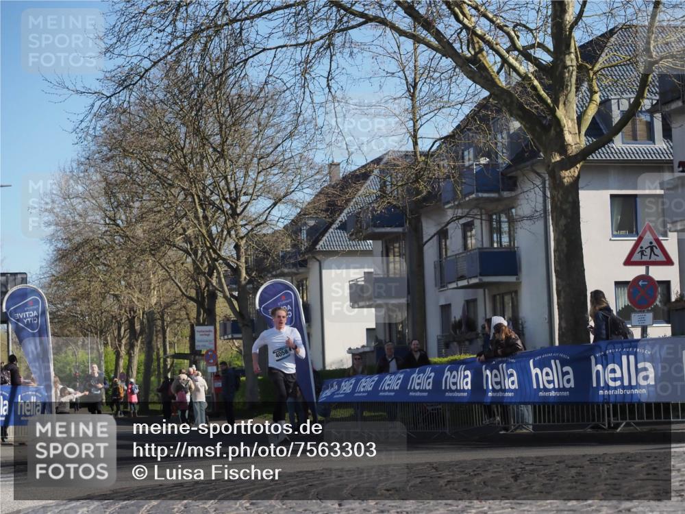 06.04.2025 - 44. Internationalen Wilhelmsburger Insellauf Luisa Fischer http://msf.ph/oto/7563303 06.04.2025 10:33:24 Ziel 4058 meine-sportfotos.de