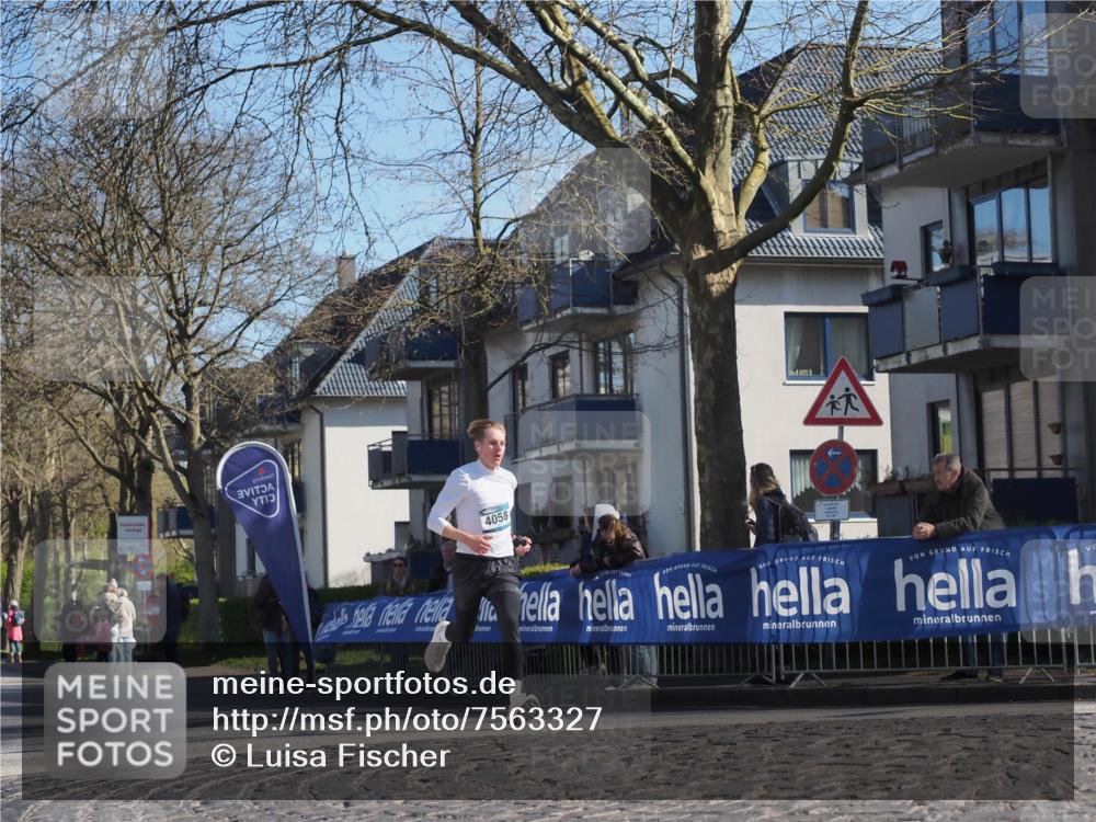 06.04.2025 - 44. Internationalen Wilhelmsburger Insellauf Luisa Fischer http://msf.ph/oto/7563327 06.04.2025 10:33:25 Ziel 4058 meine-sportfotos.de