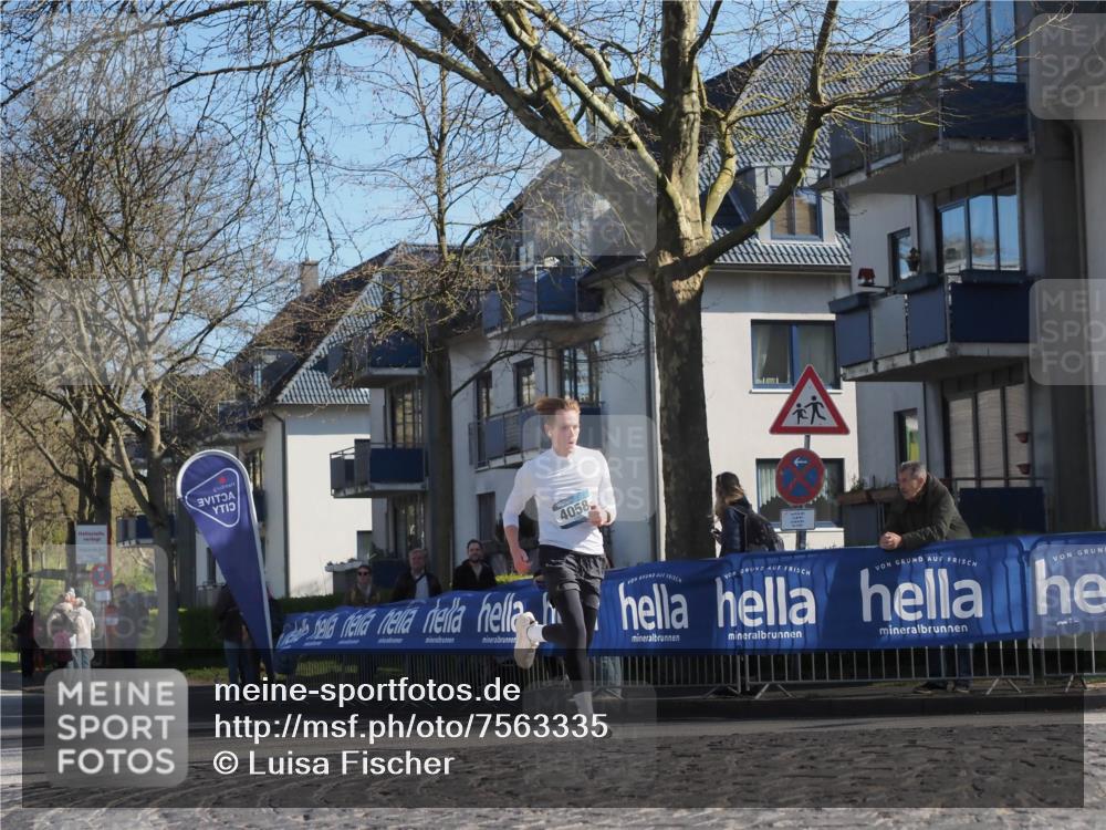 06.04.2025 - 44. Internationalen Wilhelmsburger Insellauf Luisa Fischer http://msf.ph/oto/7563335 06.04.2025 10:33:26 Ziel 4058 meine-sportfotos.de