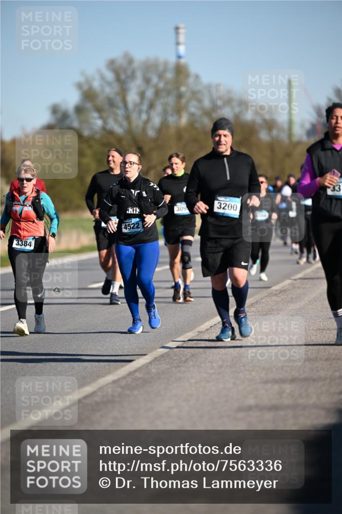 06.04.2025 - 44. Internationalen Wilhelmsburger Insellauf Dr. Thomas Lammeyer http://msf.ph/oto/7563336 06.04.2025 09:38:17 Laufen 3384, 4522, 309, 3200, 33 meine-sportfotos.de