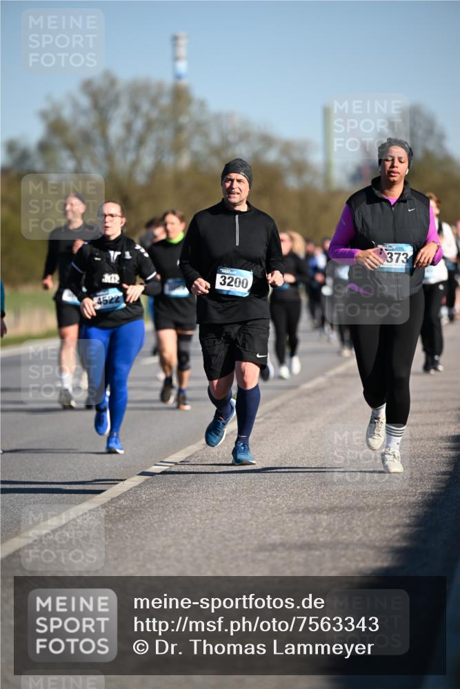 06.04.2025 - 44. Internationalen Wilhelmsburger Insellauf Dr. Thomas Lammeyer http://msf.ph/oto/7563343 06.04.2025 09:38:17 Laufen 4522, 3200, 373 meine-sportfotos.de
