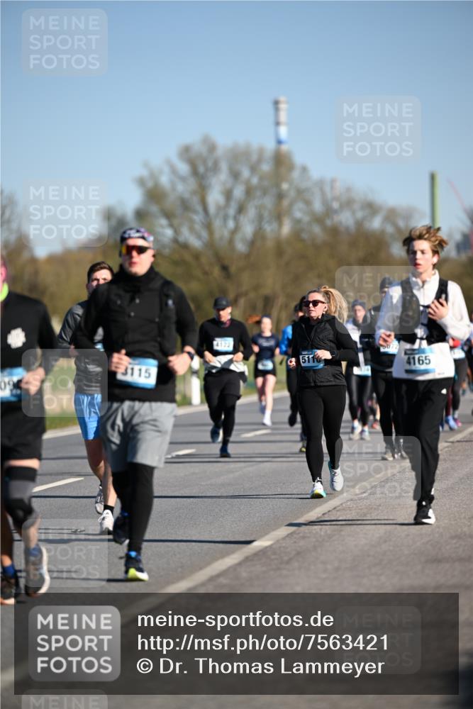 06.04.2025 - 44. Internationalen Wilhelmsburger Insellauf Dr. Thomas Lammeyer http://msf.ph/oto/7563421 06.04.2025 09:38:22 Laufen 09, 3115, 4122, 5116, 5072, 4165 meine-sportfotos.de
