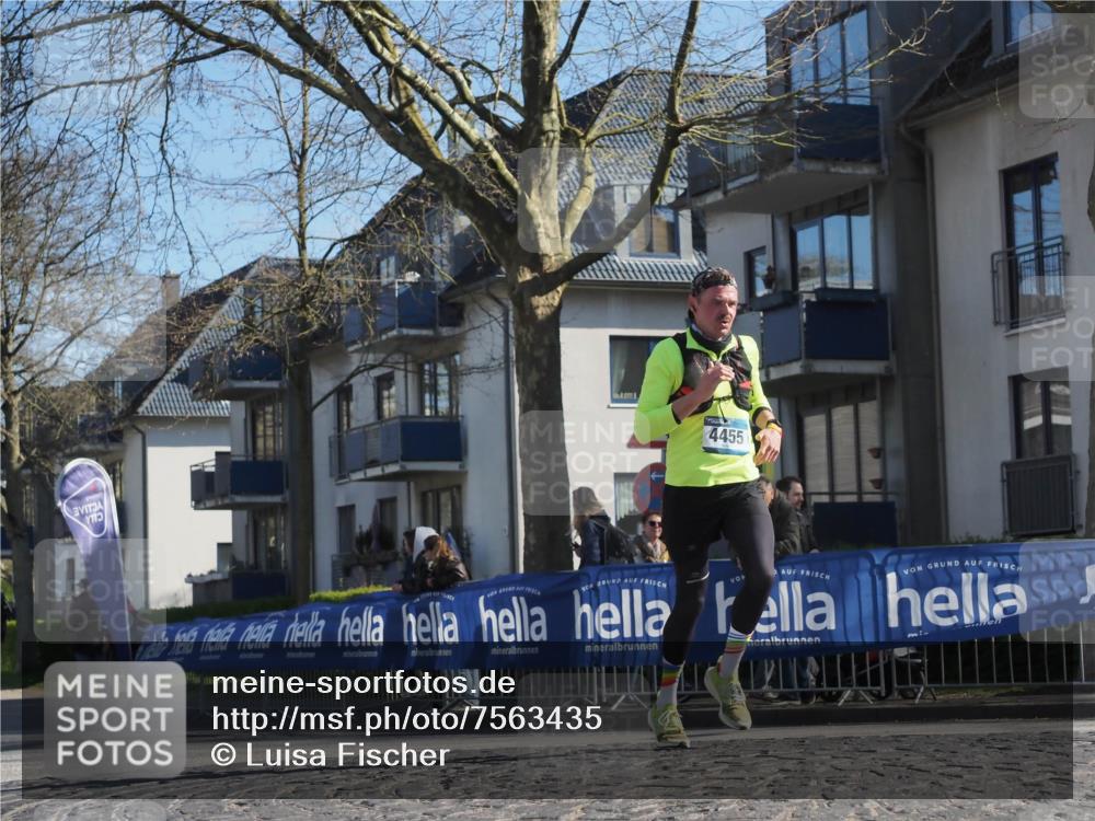 06.04.2025 - 44. Internationalen Wilhelmsburger Insellauf Luisa Fischer http://msf.ph/oto/7563435 06.04.2025 10:33:36 Ziel 4455 meine-sportfotos.de