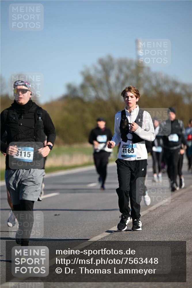 06.04.2025 - 44. Internationalen Wilhelmsburger Insellauf Dr. Thomas Lammeyer http://msf.ph/oto/7563448 06.04.2025 09:38:24 Laufen 3115, 4165 meine-sportfotos.de