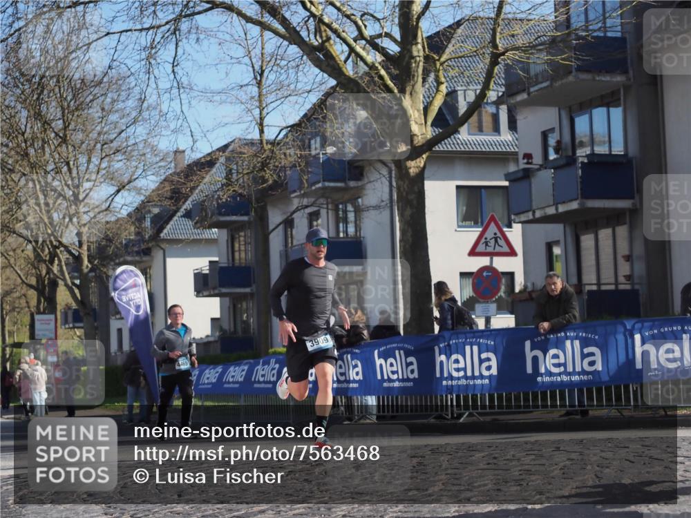 06.04.2025 - 44. Internationalen Wilhelmsburger Insellauf Luisa Fischer http://msf.ph/oto/7563468 06.04.2025 10:33:40 Ziel 4465, 3909 meine-sportfotos.de