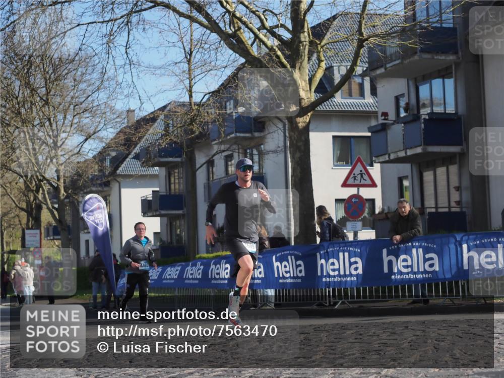 06.04.2025 - 44. Internationalen Wilhelmsburger Insellauf Luisa Fischer http://msf.ph/oto/7563470 06.04.2025 10:33:40 Ziel 13, 4465 meine-sportfotos.de
